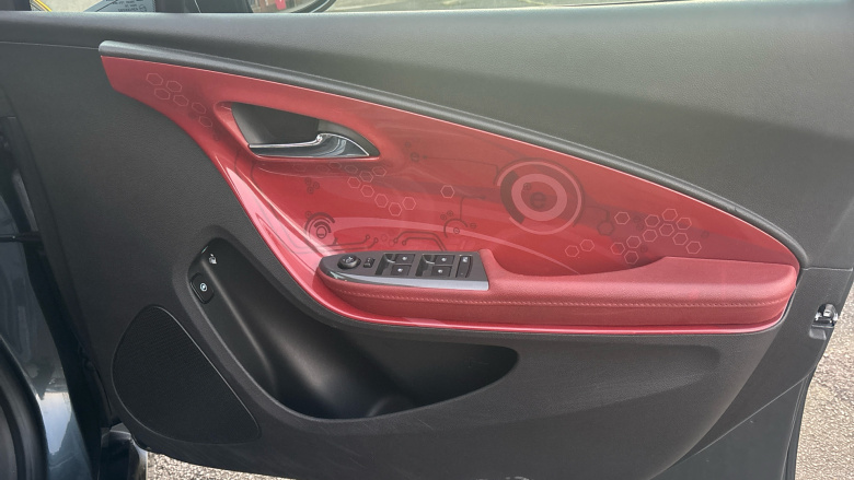 Vauxhall Ampera 111kW Positiv 5dr Auto Electric Hatchback